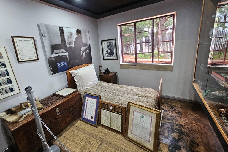 Johannesburg: Private Soweto Tour with Local Guide