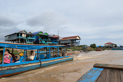 Découvrez l&#039;enchantement du village flottant de Chong KneasCette option pour 8 personnes