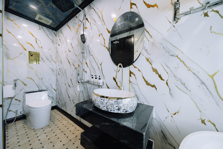 Lan Ha Balcony Overnight 2D1N kryssning: Helt ny 2025