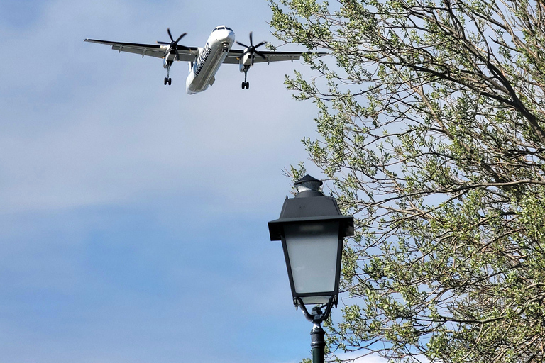 Keflavik Airport (KEF) ↔ Reykjavik: Private Airport Transfer Keflavik Airport ==> Reykjavik city