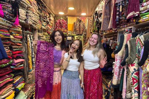 Agra: Half-Day Guided Shopping Tour With Car+Guide & Tuk-Tuk