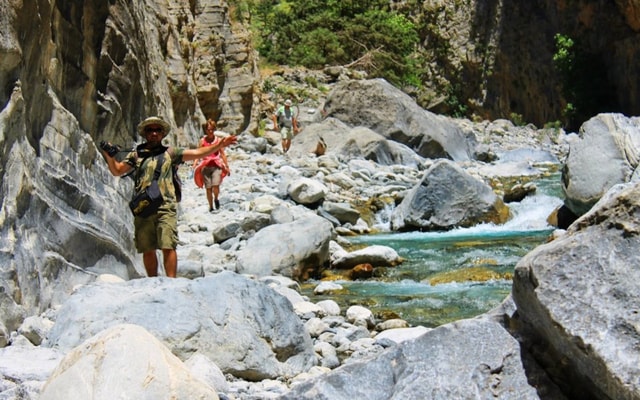From Heraklion: Samaria Gorge Guided Hike with pickup