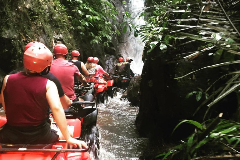 Ubud: Avventura in ATV nella giungla, tunnel della cascata di Bali e pranzoDoppia; ATV Quad Biking - con trasferimenti