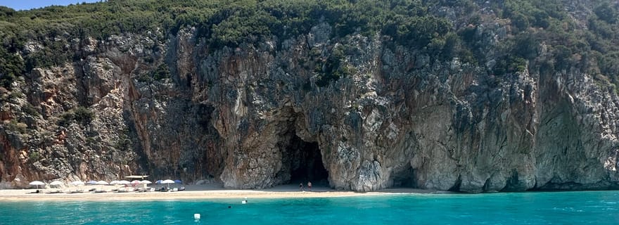 Himara : découvrez | Visite de luxe : plages secrètes, grottes et baignades