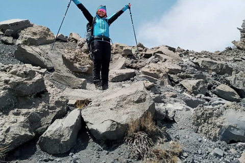 4-tägige Besteigung des Mount Meru mit Unterkunft