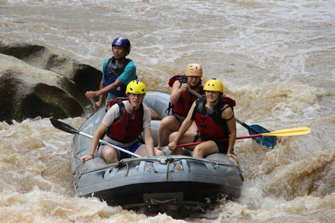 Chiang Mai Rafting in Mae Taeng River with Thai Buffet