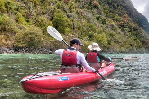 Coron: tour in kayak North Face con pranzo e snorkelingCoron: North Face Kayaking Tour with Lunch and Snorkeling