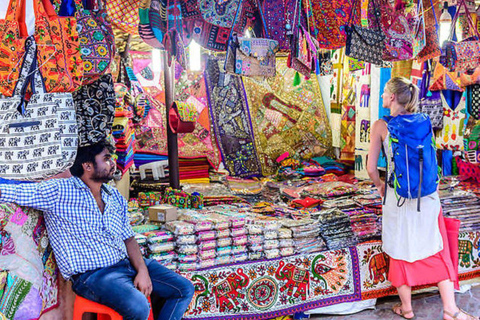 Tour privado de compras por Delhi con guía local (medio día/día completo)Tour privado de compras por Delhi con guía local (día completo)