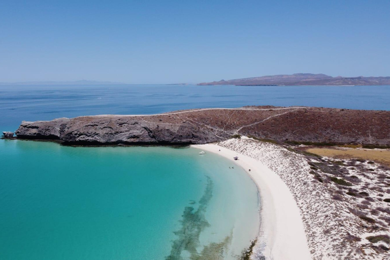 La Paz: Balandra Beach Luxury Yacht Charter Cruise