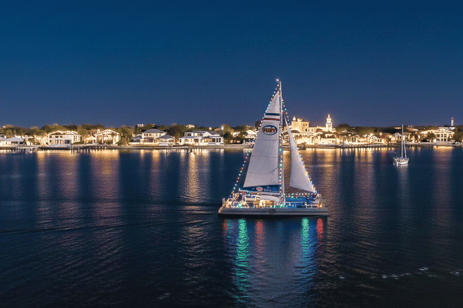St. Augustine: Nights of Lights Sonnenuntergangssegeltörn mit Live-Musik. Foto: GetYourGuide St. Augustine: Nights of Lights Sonnenuntergangssegeltörn mit Live-Musik. Foto: GetYourGuide