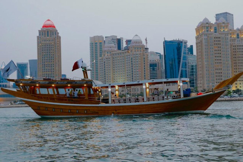 Doha: wycieczka po mieście i rejs łodzią dhow z przekąskamiDoha: Wycieczka po mieście i rejs łodzią dhow z poczęstunkiem