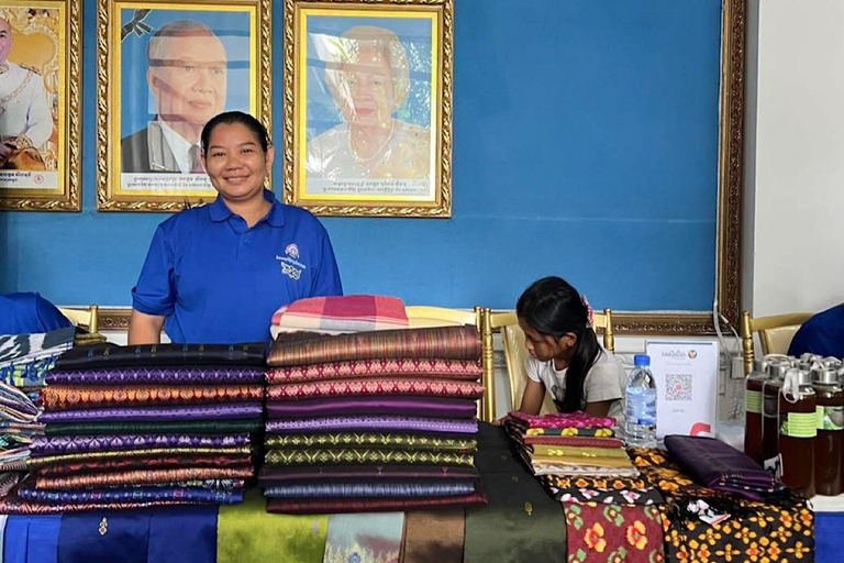 Phnom Penh: Royal Palace, City & Silk Islands -Half/Full Day Half-Day: Royal Palace, Museum, Wat Phnom & Central Market