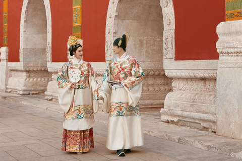 Beijing: Ming Dynasty Costume Experience Families or Couples 3 person - Ming Dynasty Chinese costume experience