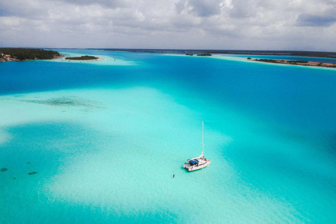 Bacalar Lagoon: Pontoon Tour with Cenote Swim and Historical Highlights