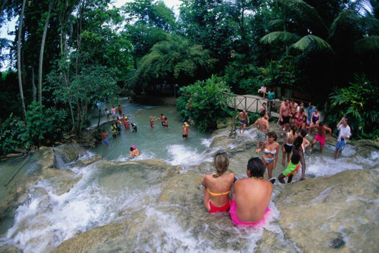 Montego Bay: Viagem ao Blue Hole, Secret Falls e Dunn&#039;s River Fall