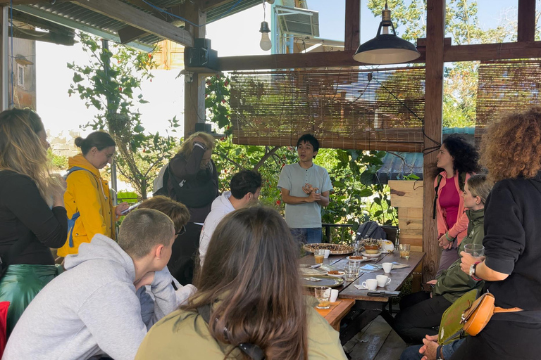 Dalat: piantagione di caffè, fabbrica di seta e tour culturaleDalat: tour tra piantagioni di caffè, fabbriche di seta e cultura