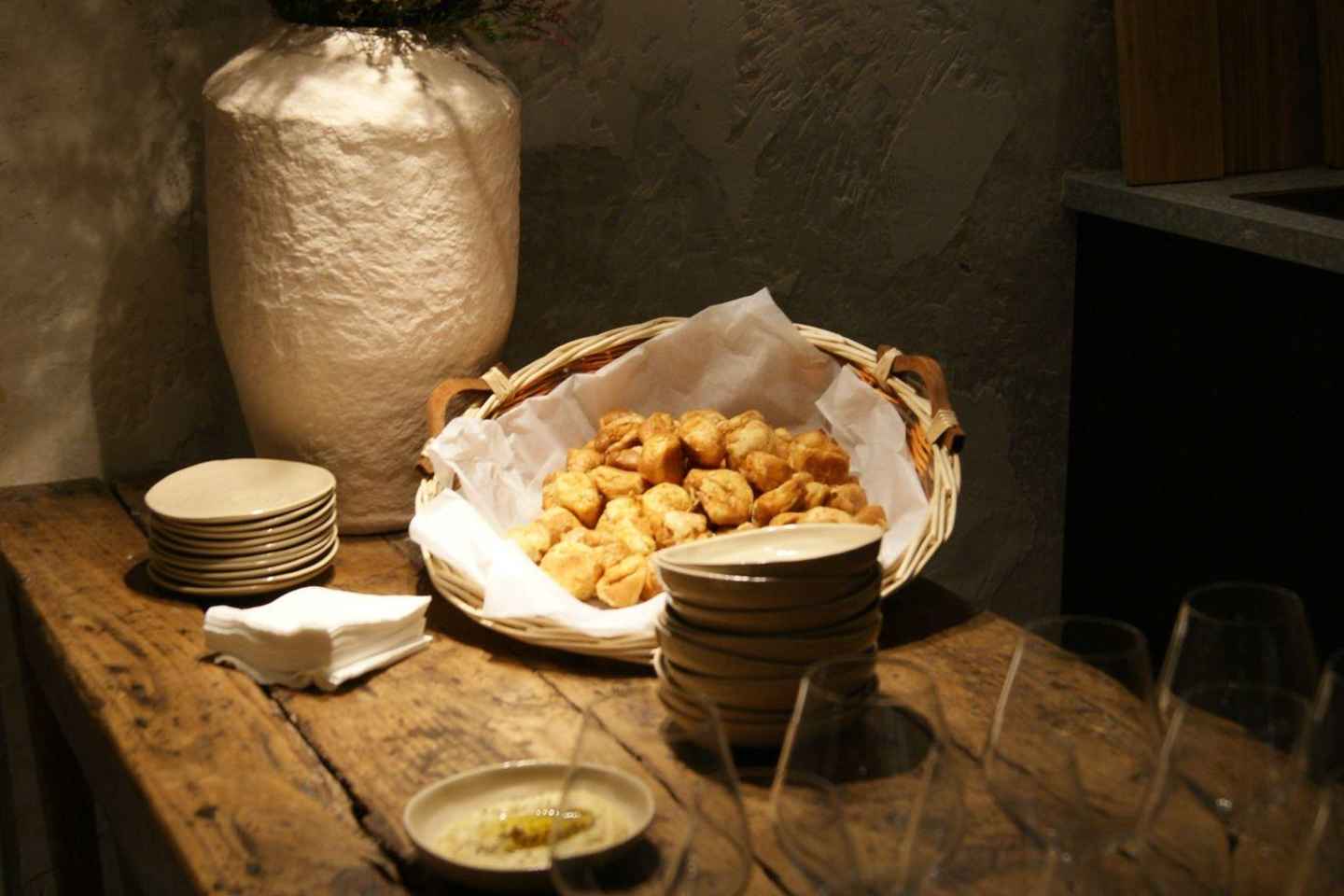 Paris : French wine tasting in Montmartre - Dégustation 1 H
