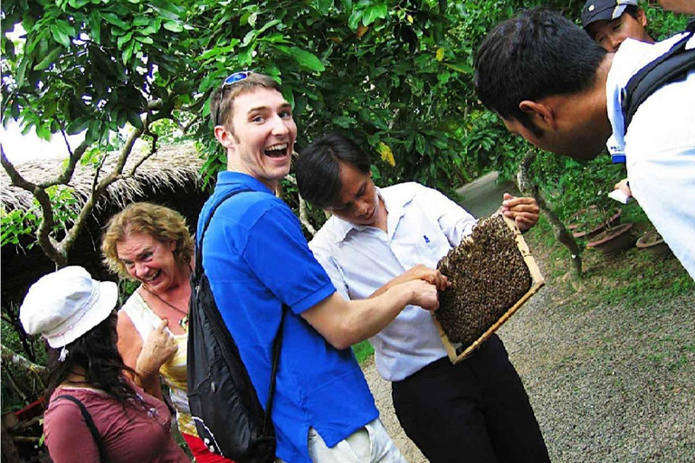 Cu Chi Tunnels &amp; Mekong Delta Tour på en dag