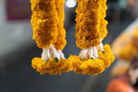 Bangkok: Flower Market and Food Night Tour by Tuk Tuk Group Tour