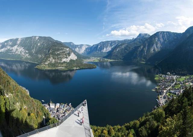 Vienna: Dürnstein, Göttweig, Melk Abbey, and Hallstatt Tour