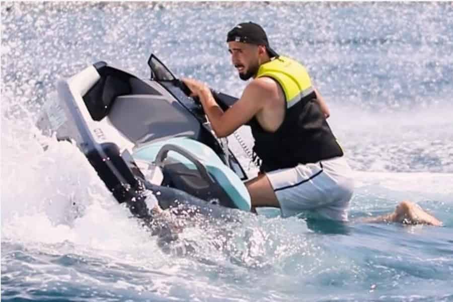 Barcelona: Vermietung von Jet-Skis ohne Führerschein (Fotos inklusive). Foto: GetYourGuide Barcelona: Vermietung von Jet-Skis ohne Führerschein (Fotos inklusive). Foto: GetYourGuide