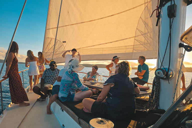 Havannah Harbour Sunset Cruise +Dinner (No Transfer/Own Way)