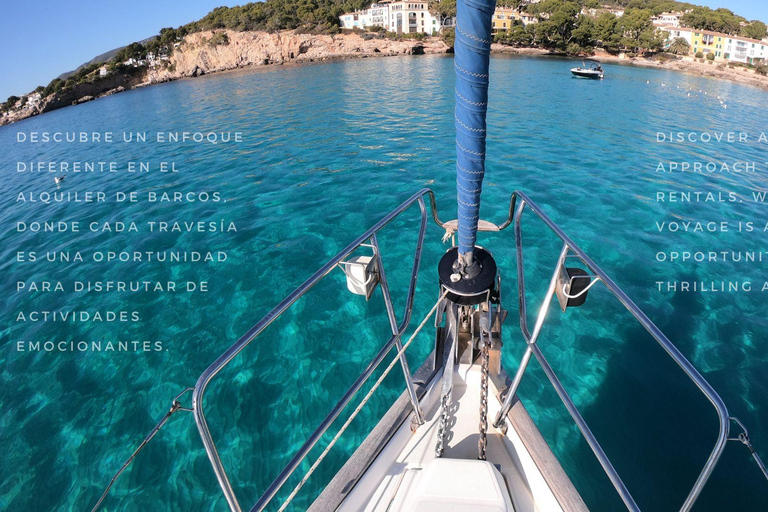 Zatoka Palma: Wycieczka żaglówką z zabawkami wodnymi, przekąskami i napojamiAll inclusive, wynajem łodzi i zajęcia na wodzie