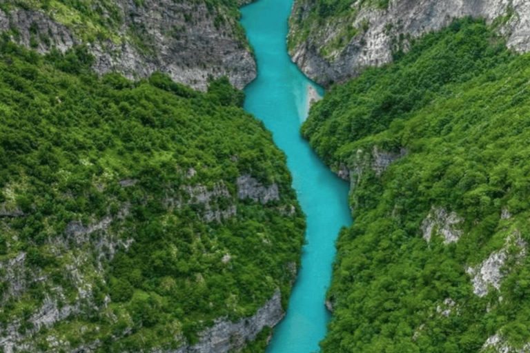 From Tirana: Valbona Valley and Prizren 2 Day Tour German-speaking