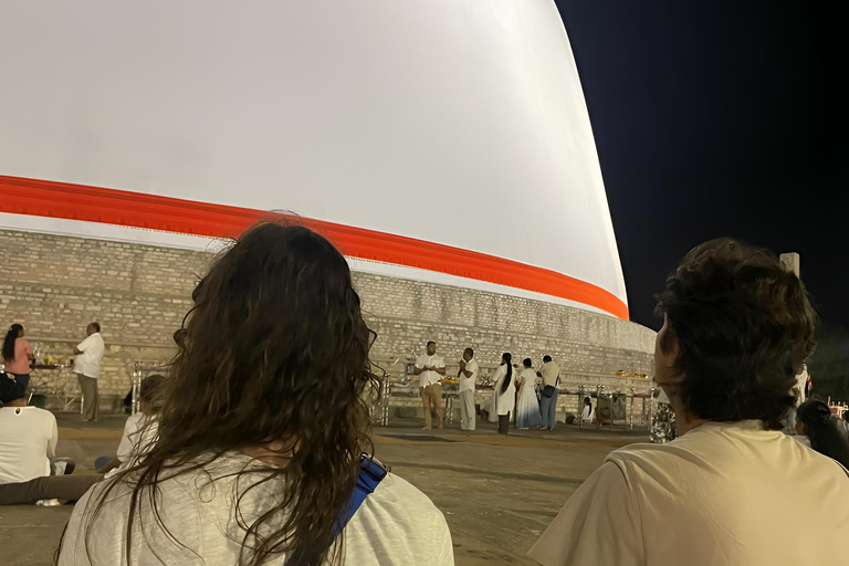 Anuradhapura: Guided Pvt Bike Tour with Lunch & Entry Ticket