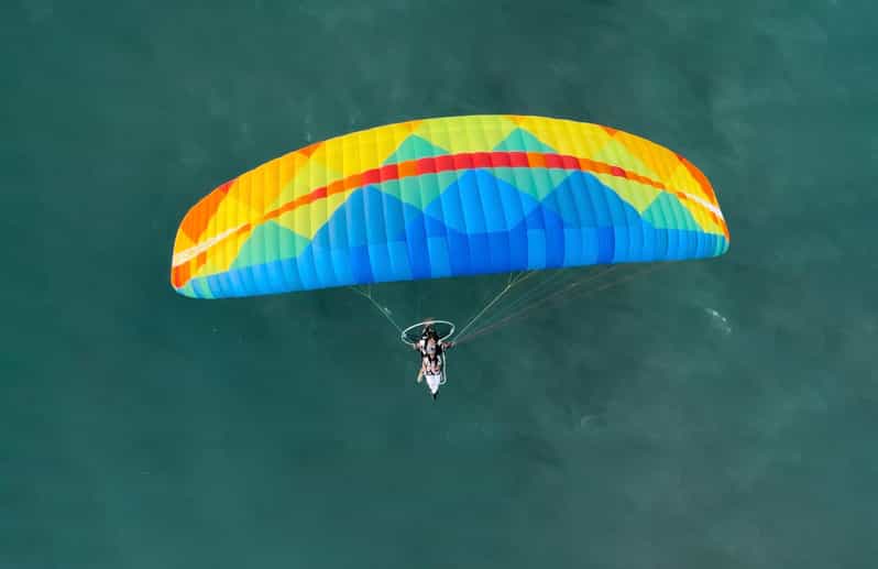 Paestum: Tandem Paragliding Flight over Greek Temples