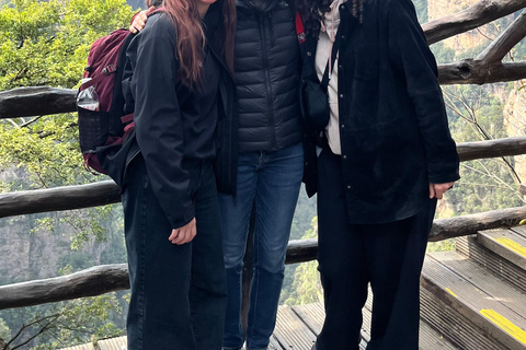 Private Tour Guide Service with Commentary in Zhangjiajie Private Guide (Spanish) – Per Day