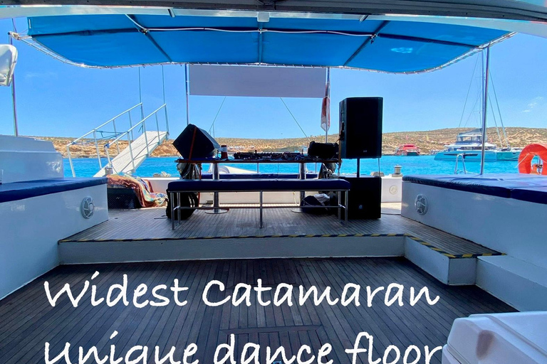 Malta: Catamarano La Zingara noleggio privato per un giorno