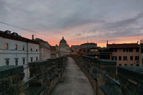 Roma: Tur ghidat de seară la Passetto di Borgo