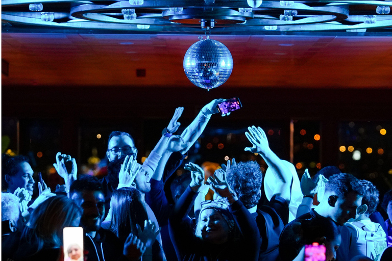 Stambuł: magia Bosforu, pełny posiłek i turecki showAlcohol Menu Meeting on point