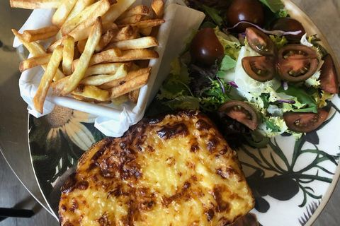 Bilbao: 1 Hour Entry Ticket to a Cat Café