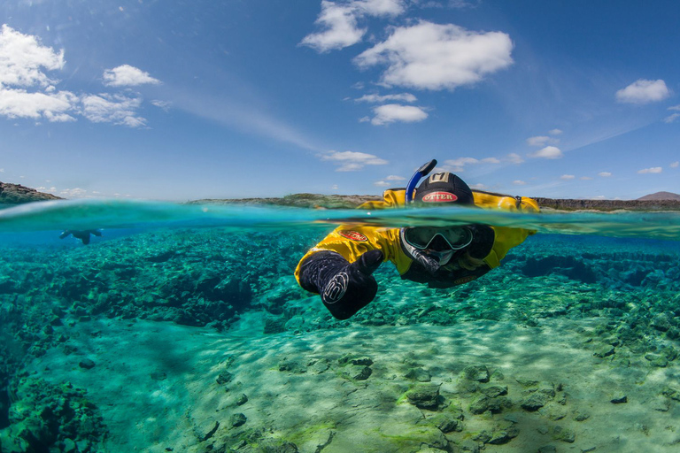 Tour per piccoli gruppi del Circolo d&#039;Oro e dello snorkeling di SilfraCircolo d&#039;Oro e Silfra: tour per piccoli gruppi e snorkeling