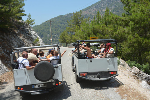 Alanya: Passeio 3 em 1 pelas cachoeiras de Sapadere, Dim Stream e Dim CaveO ingresso para a caverna não está incluído.