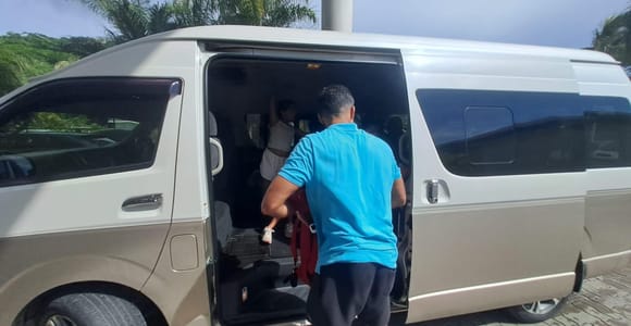 Montego Bay: Montego Bay Airport Transfer - Mobay Hotels