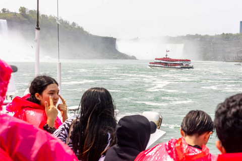 Toronto: Tour delle Cascate del Niagara con crociera in battello Skip-the-Line