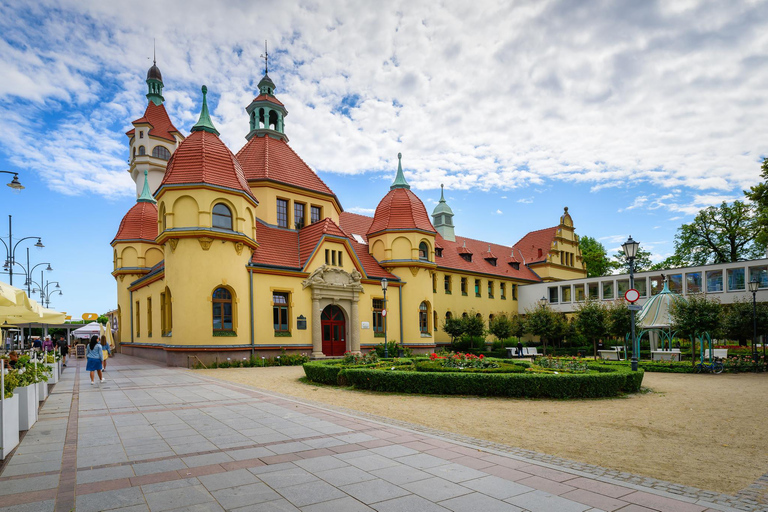 Sopot’s Seaside Charms: A Guided Walking Tour