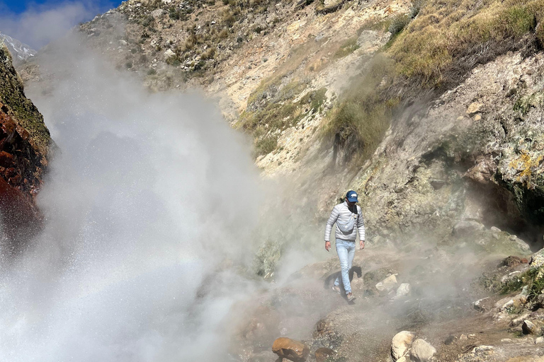 From Arequipa: 2-day Colca tour with geyser visit, ending in Puno