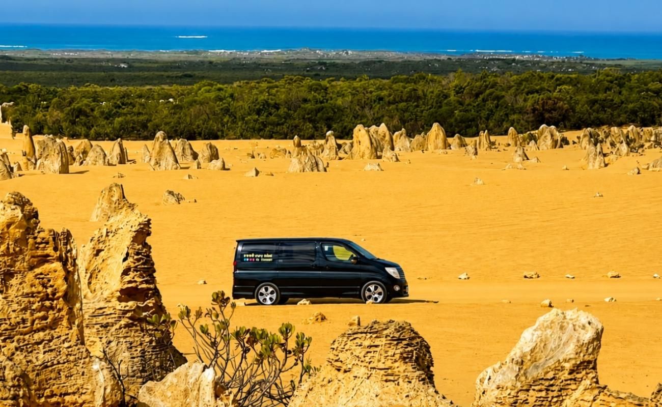 Von Perth zu The Pinnacles mit Wüstenfahrt im Geländewagen & Sandboarding