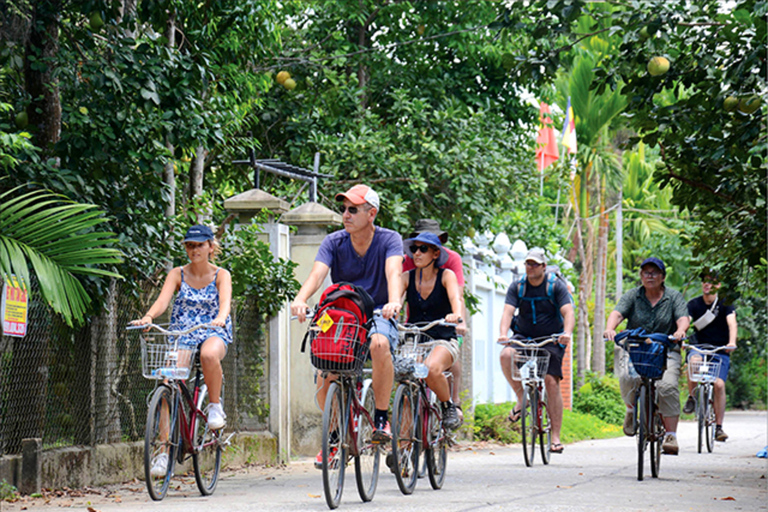 Um dia tranquilo no vilarejo de Thuy BieuAula de culinária na vila de Thuy Bieu