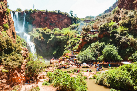 De Marrakech: Visita guiada e passeio de barco pelas cachoeiras de OuzoudExcursão Particular com Passeio de Barco