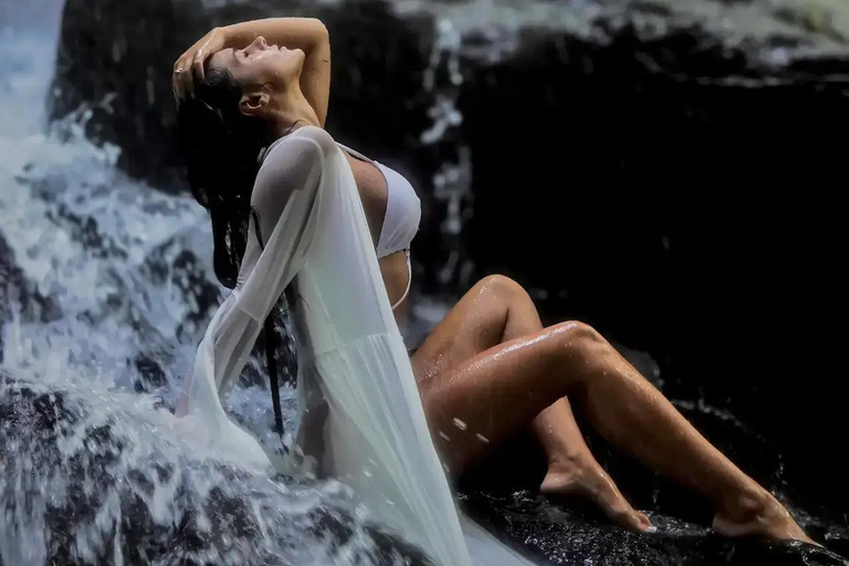 Ubud : Private Tour Waterfalls & Temple With Rice Terrace Private Tour With Spesial Group ( Exluded Entry Ticket )