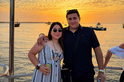**Cartagena: Sunset Catamaran, Drinks & Night Party**