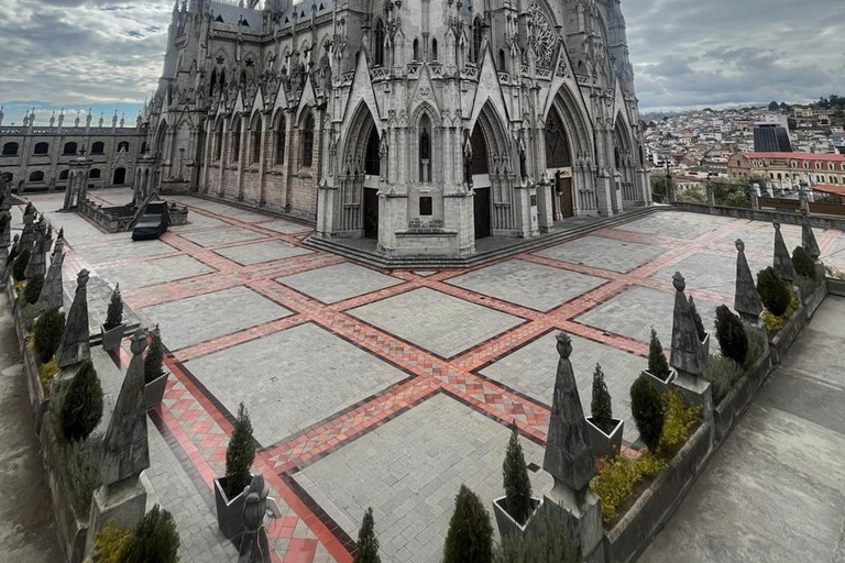 Quito city: Full day tour through the magical Quito