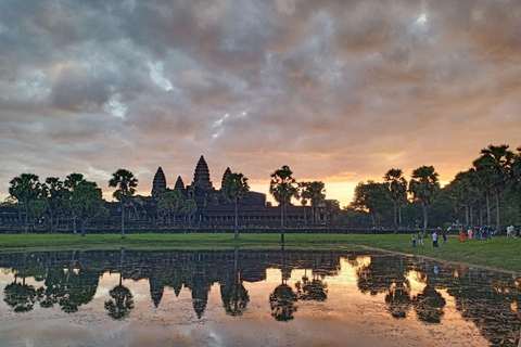 Excursión de un día a Angkor Wat con salida del sol