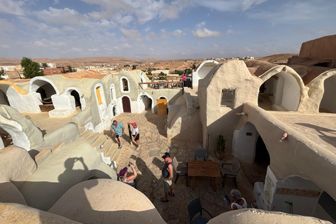 Djerba & Zarzis: Spend the night under the stars and watch the sunrise in the desert ✨ Djerba & Zarzis: Night under the stars and sunrise in the desert ✨