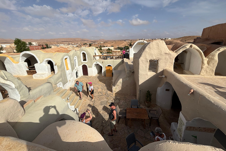 Djerba & Zarzis: Spend the night under the stars and watch the sunrise in the desert ✨ Djerba & Zarzis: Night under the stars and sunrise in the desert ✨